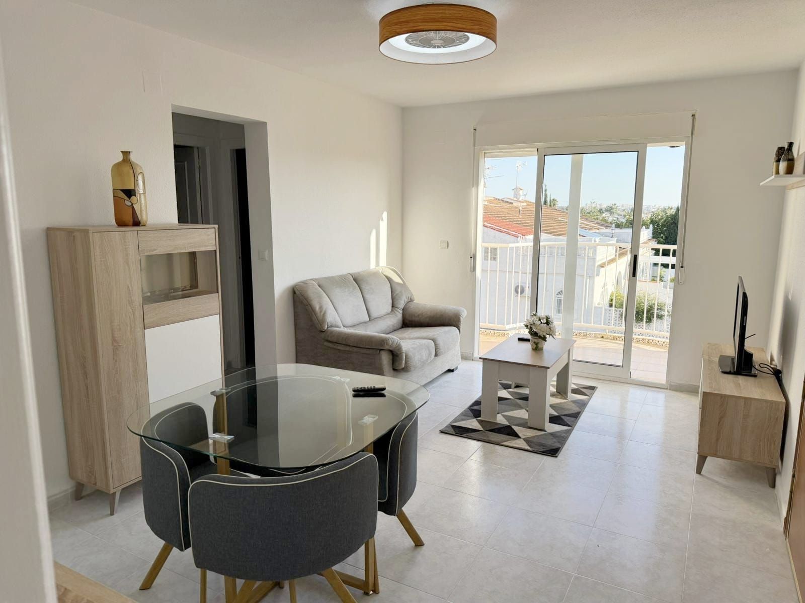 Living room of Single-family semi-detached to rent in Torrevieja  with Terrace, Furnished and Community pool