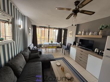 Flat with pool to rent in C. de Londres 4