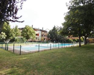 Piscina de Pis en venda en El Escorial amb Terrassa