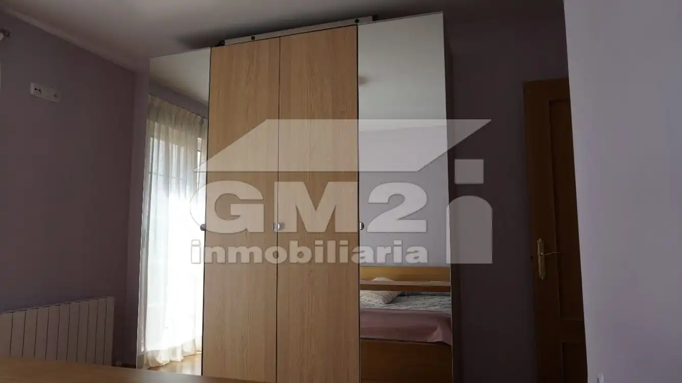 Schlafzimmer von Wohnung zur Miete in Maracena mit Klimaanlage, Heizung und Parkett