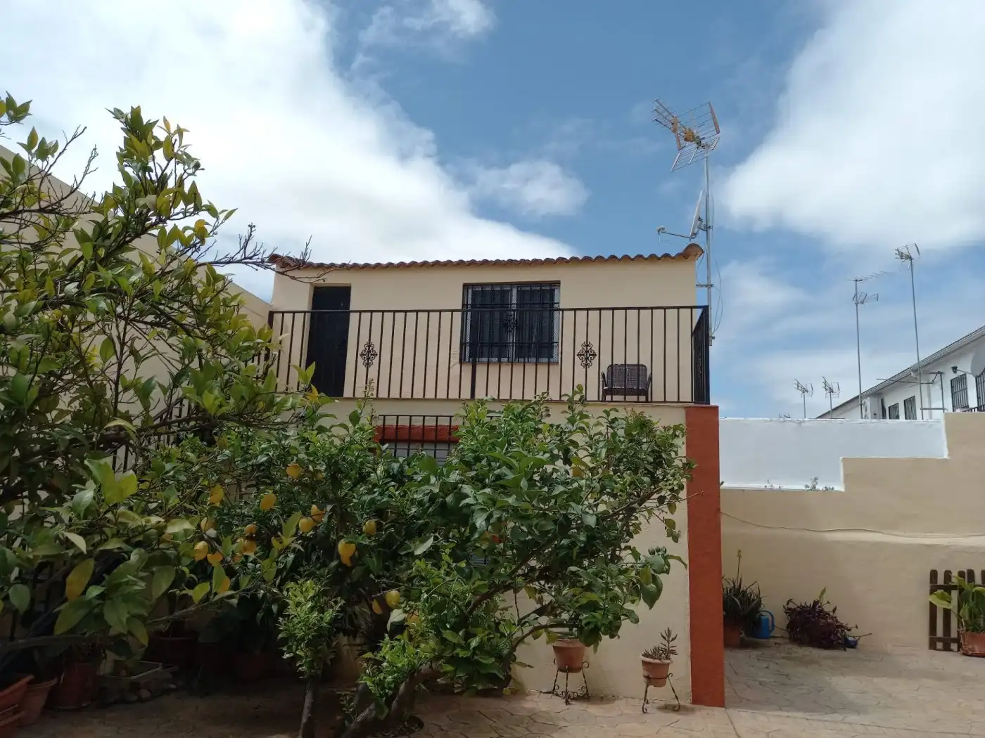 Exterior view of Houses for sale in Córdoba  with Terrace, Storage room and Balcony