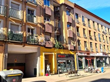 Piso en venta en Calle Olivares
