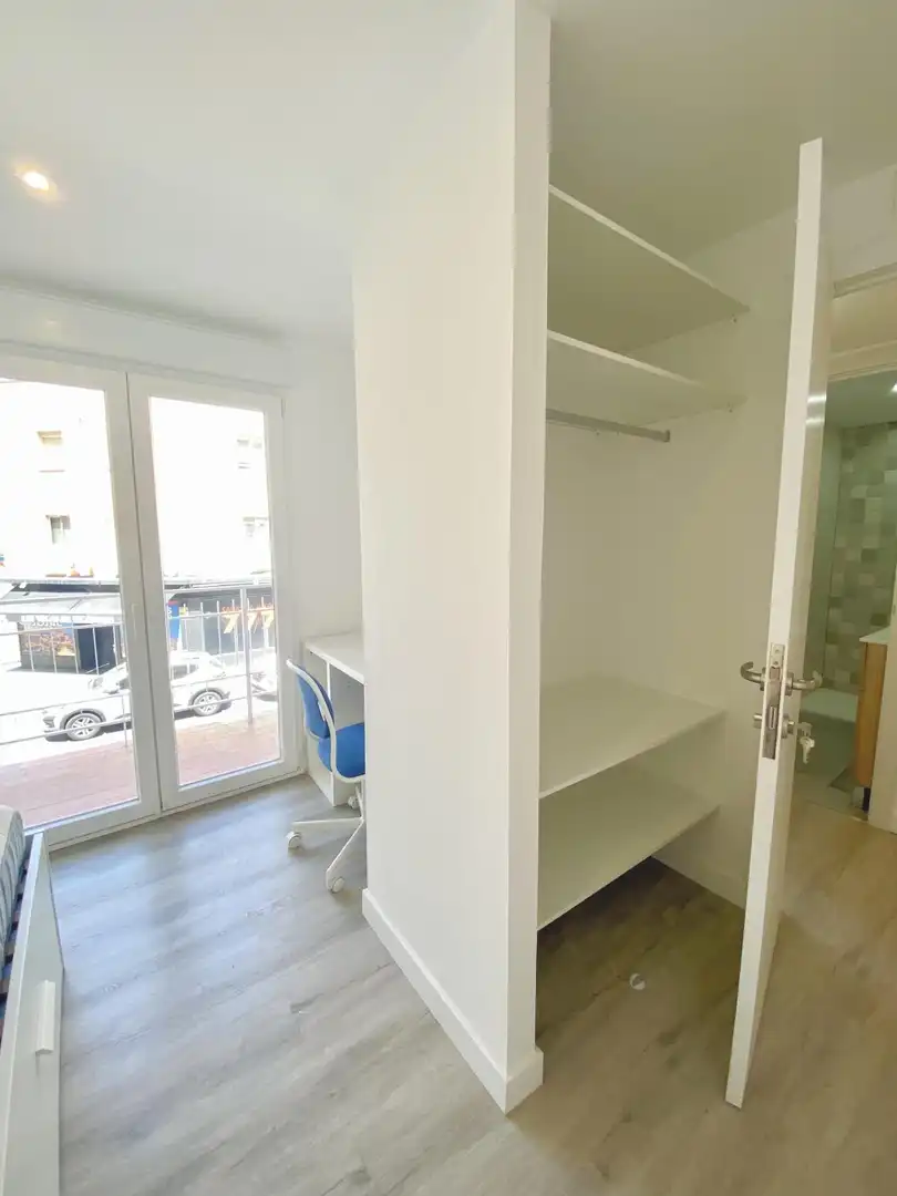 Habitación de Piso para compartir en Madrid con Aire acondicionado, Calefacción y Amueblado