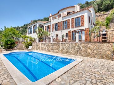 Maison avec piscine à vendre à Carrer Siena 12