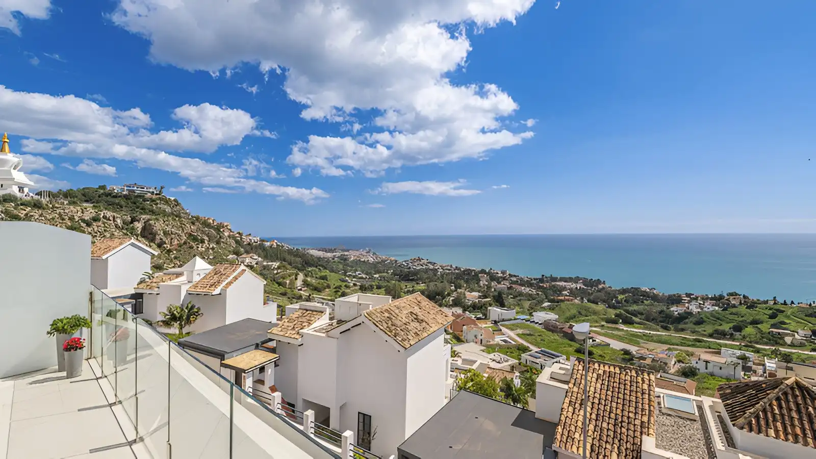 Exterior view of Attic for sale in Benalmádena  with Air Conditioner, Heating and Terrace