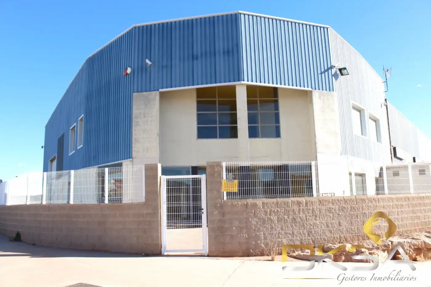 Nave industrial in vendita a Camino MIRALCAMP, imagen 2