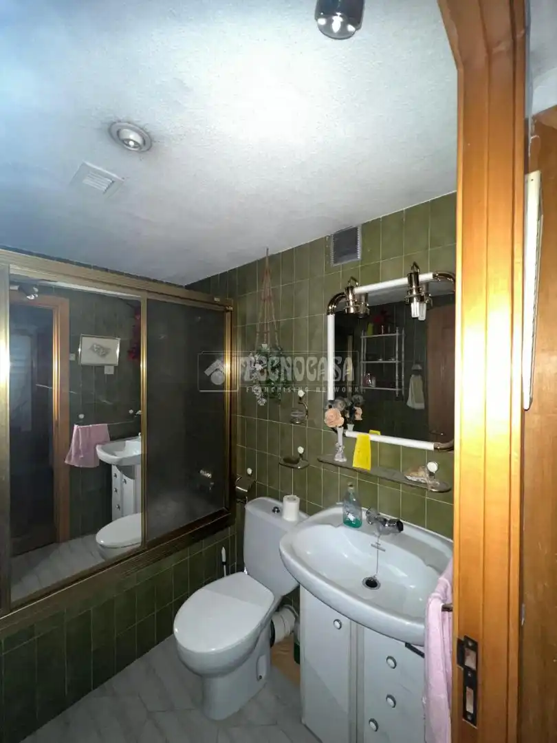 Baño de Piso en venta en Madrid con Aire acondicionado, Calefacción y Parquet