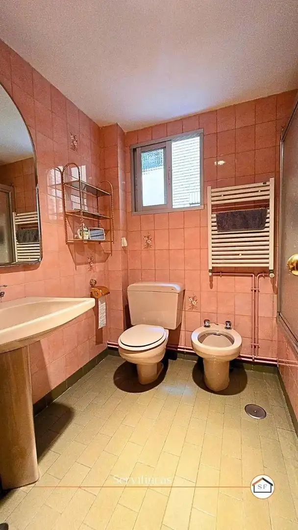 Badezimmer von Wohnung zum Verkauf in Madrid mit Klimaanlage, Heizung und Parkett