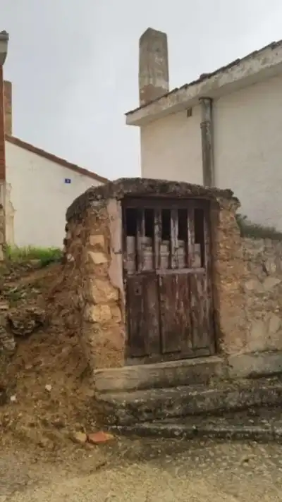 Exterior view of Houses for sale in Madrigalejo del Monte  with Furnished
