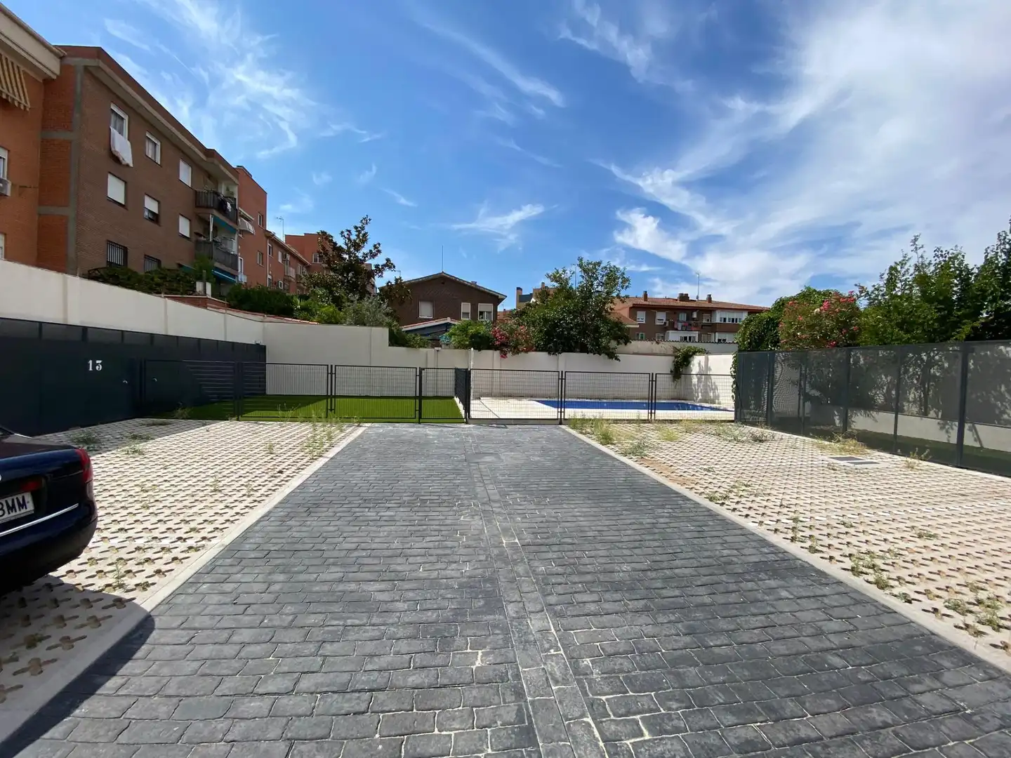 Parking de Piso en venta en Madrid con Calefacción y Piscina comunitaria
