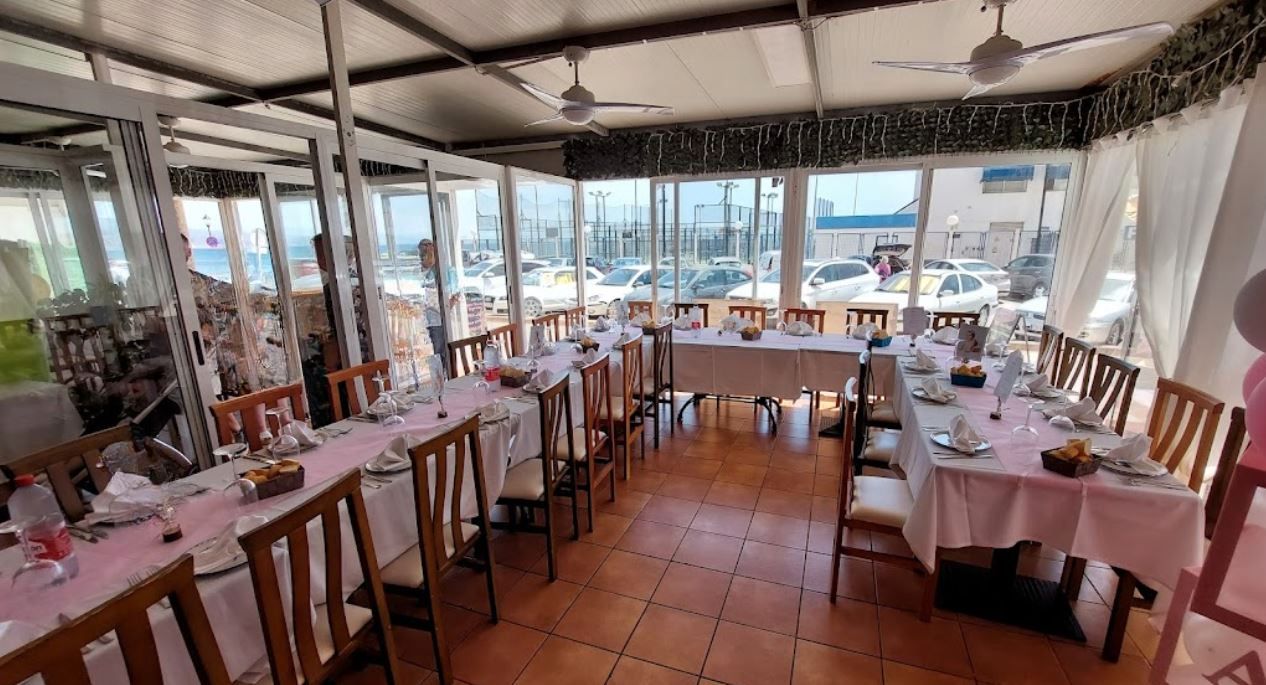 Local en traspaso en Roquetas de Mar con Aire acondicionado, Calefacción y Terraza