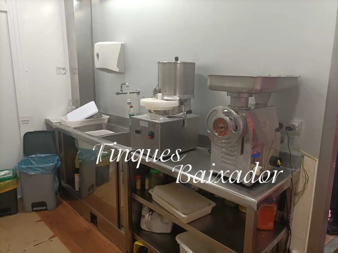 Locale commerciale in cessione a Carrer del General Josep Moragues, imagen 11