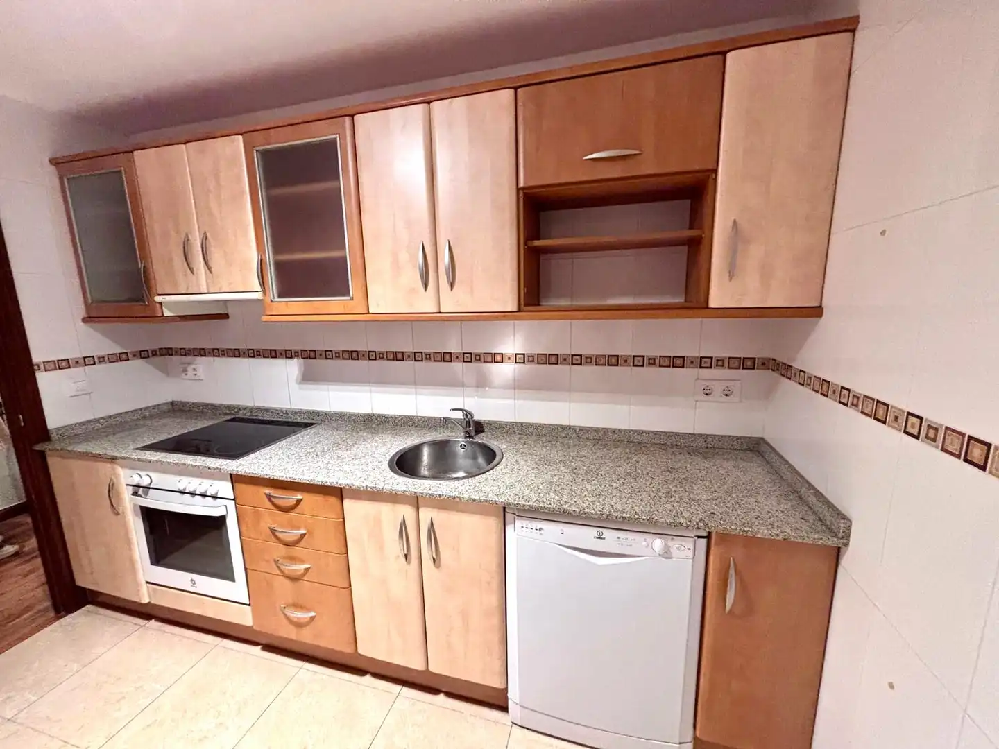 Cocina de Piso en venta en Gijón  con Calefacción, Parquet y Terraza