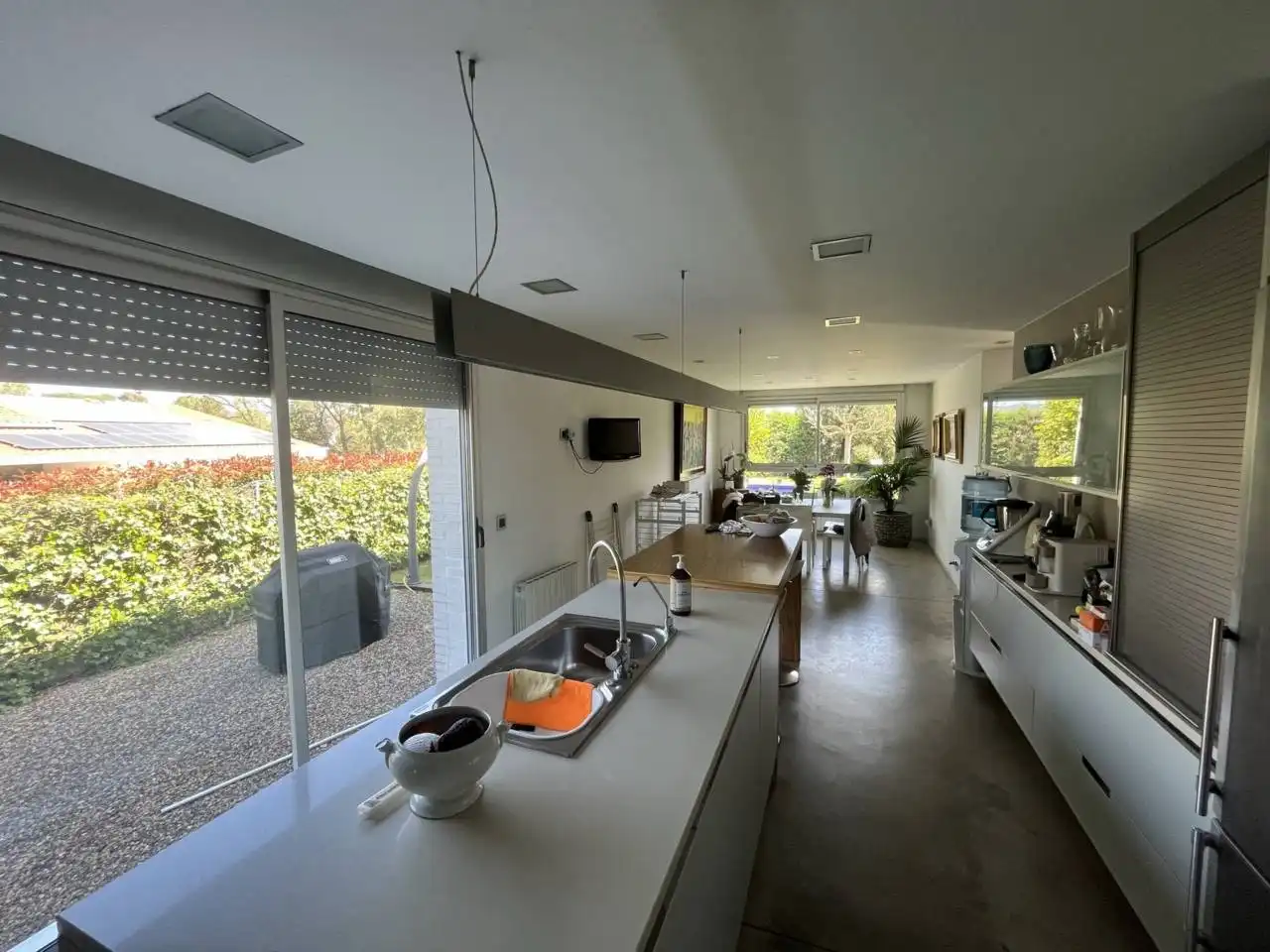 Cuina de Casa o xalet en venda en Girona amb Aire condicionat, Calefacció i Jardí privat