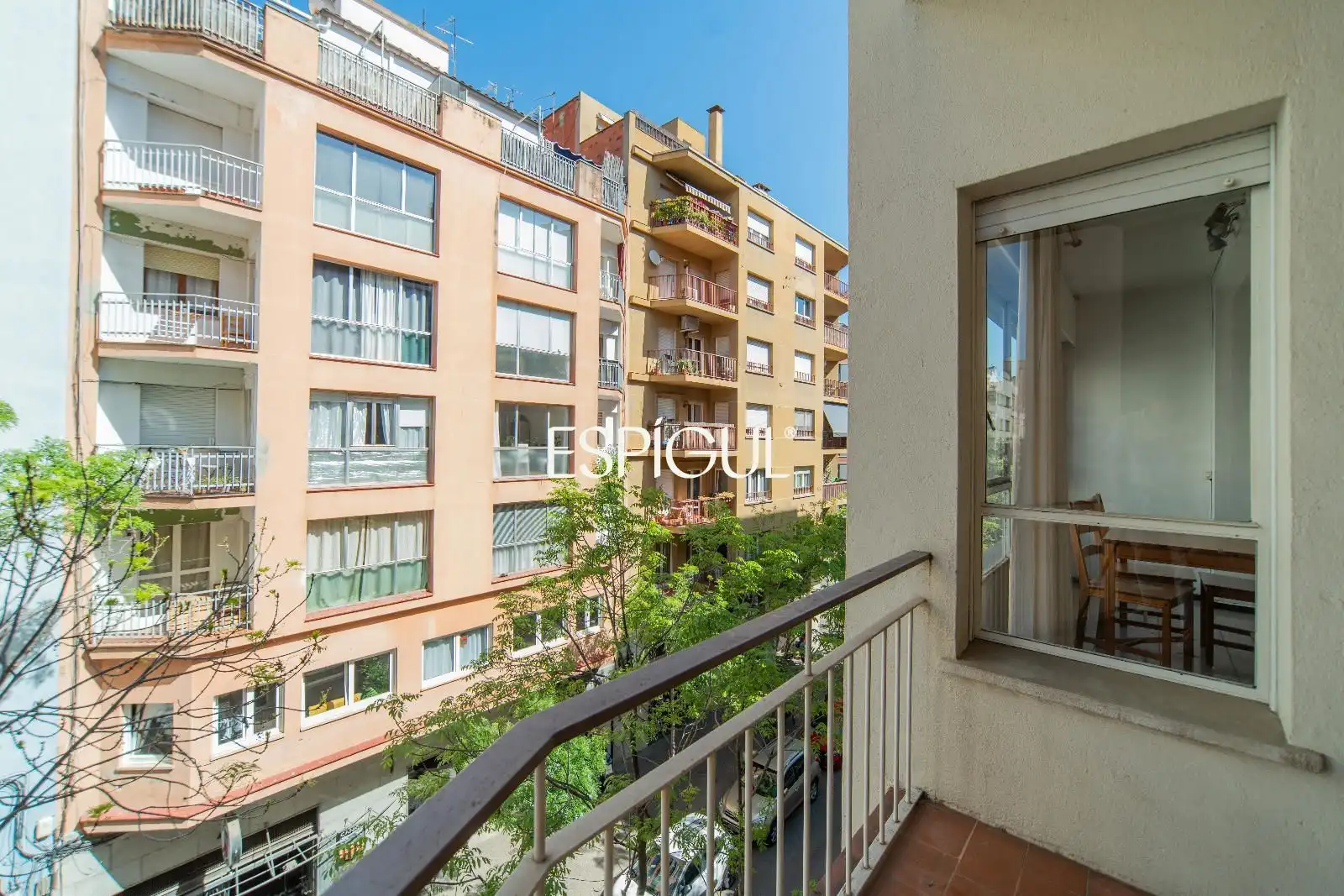 Vista exterior de Piso en venta en Girona con Calefacción, Terraza y Amueblado