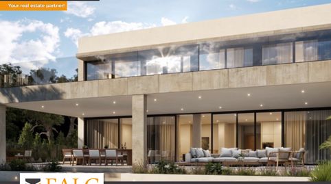 Villa de lujo de nueva construcción y estilo minimalista