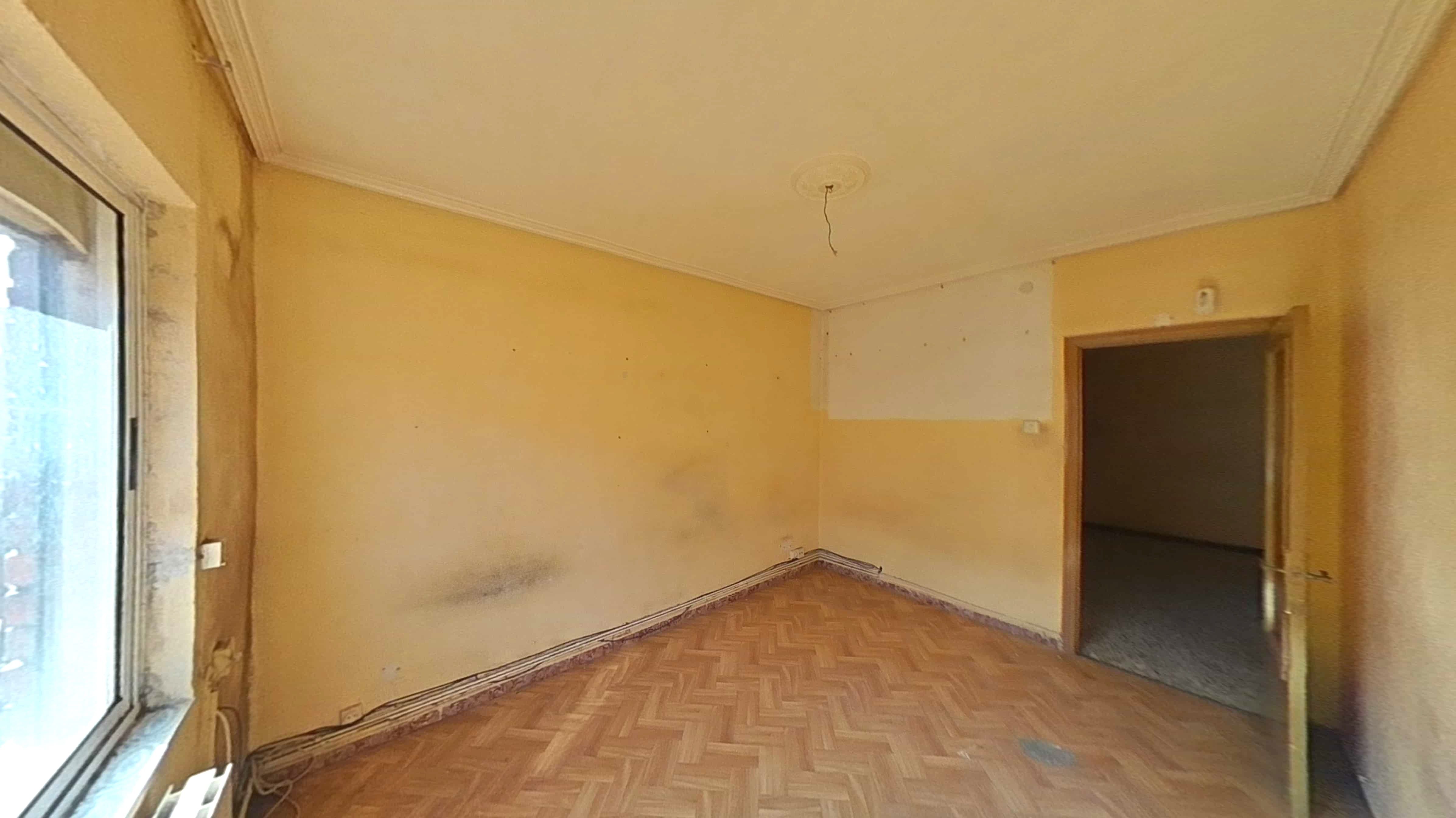 Flat for sale in Caamaño, Delicias