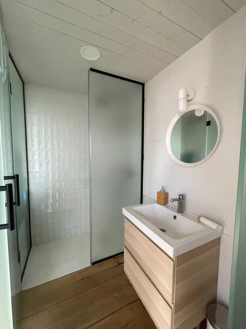 Baño de Ático en venta en Tomares con Aire acondicionado, Calefacción y Jardín privado