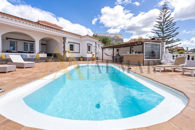 Casa-chalet en Venta en  ISLAS MALVINAS en El Salobre