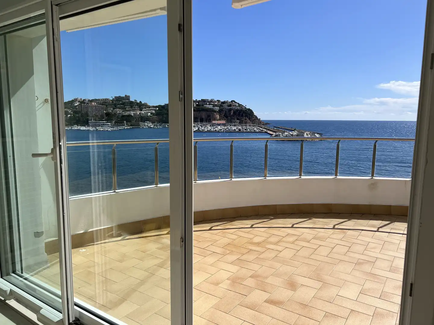 Apartments for rent in Passeig Marítim del President Josep Irla, Puntabrava - Port Salvi