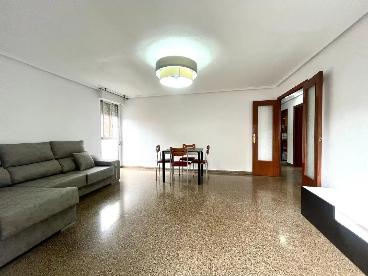 Piso de alquiler en Avenida de Ausiàs March, San Crispín