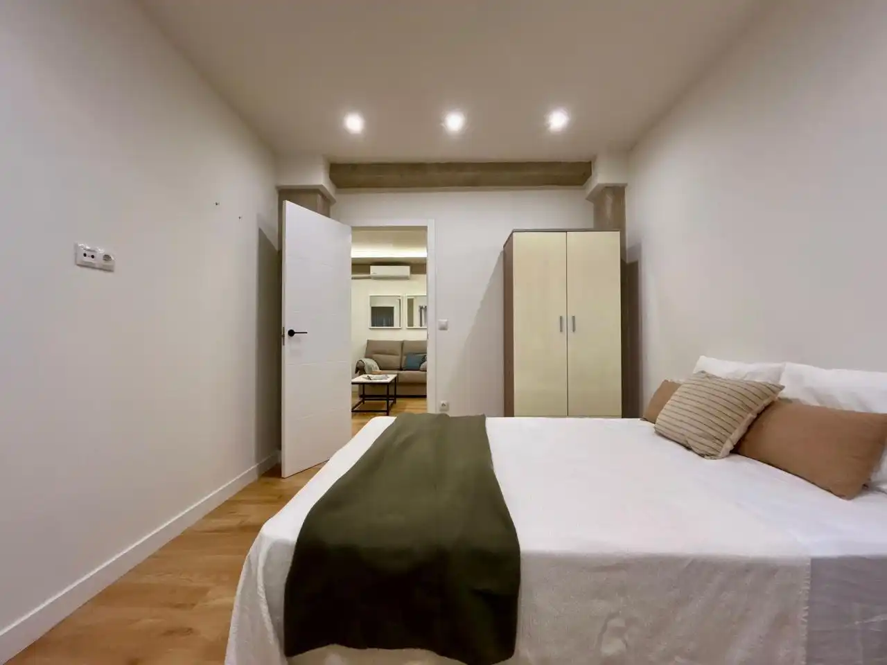 Habitación de Piso en venta en Granada con Aire acondicionado y Amueblado