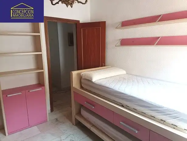 Bedroom of Flat for rent in Córdoba  with Air Conditioner, Heating and Furnished