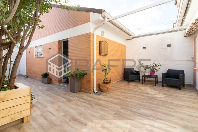 Casa-chalet en Venta en Calle José Saramago en Casarrubuelos