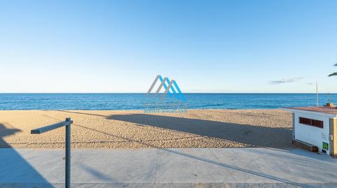 Foto 3 de Apartament en venda a Passeig Maritim, 166, Centre - Platja, Girona