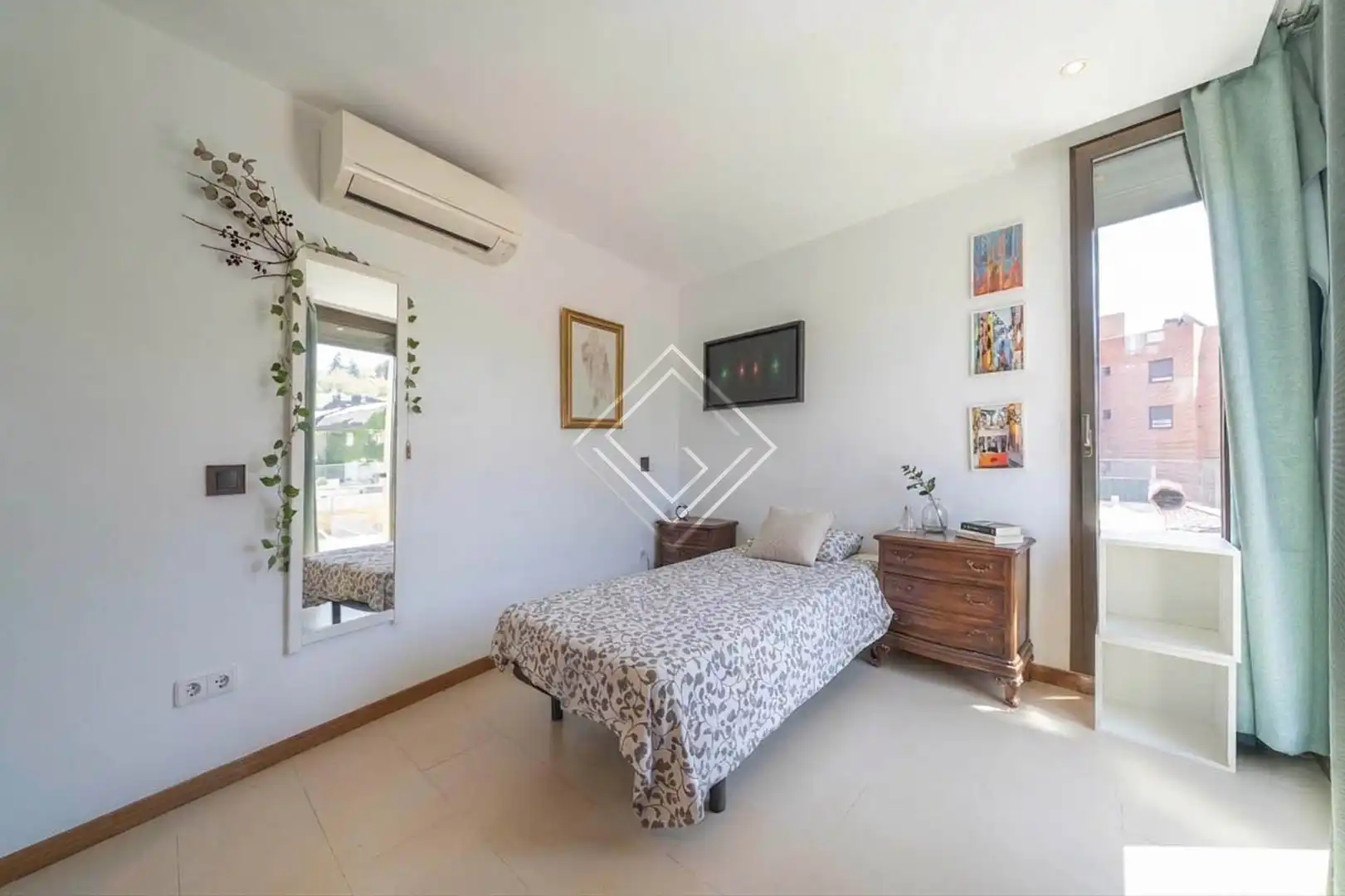 Dormitori de Casa o xalet en venda en Madrid amb Aire condicionat, Calefacció i Terrassa