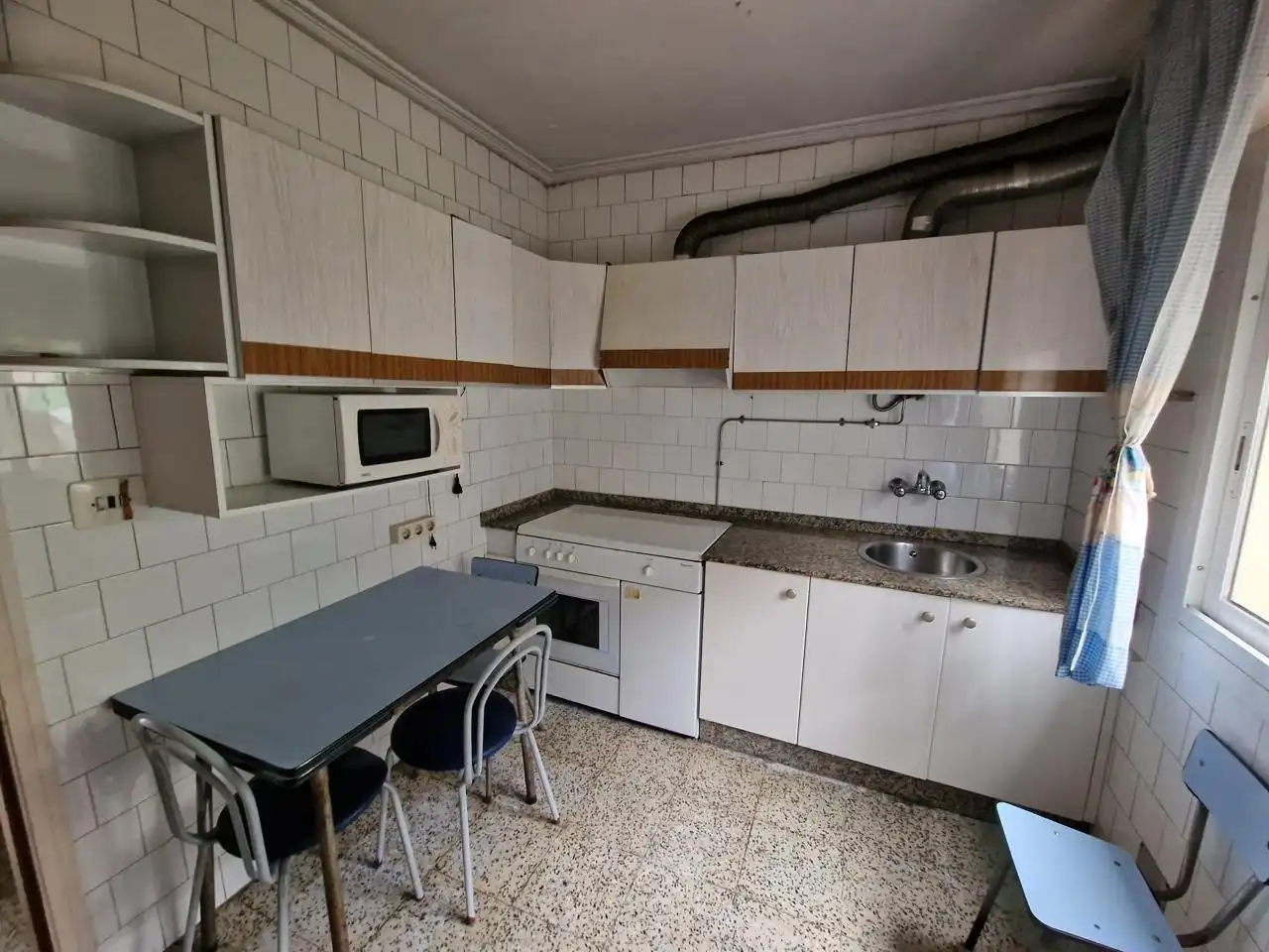 Cocina de Casa o chalet en venta en Ourense Capital  con Jardín privado y Terraza