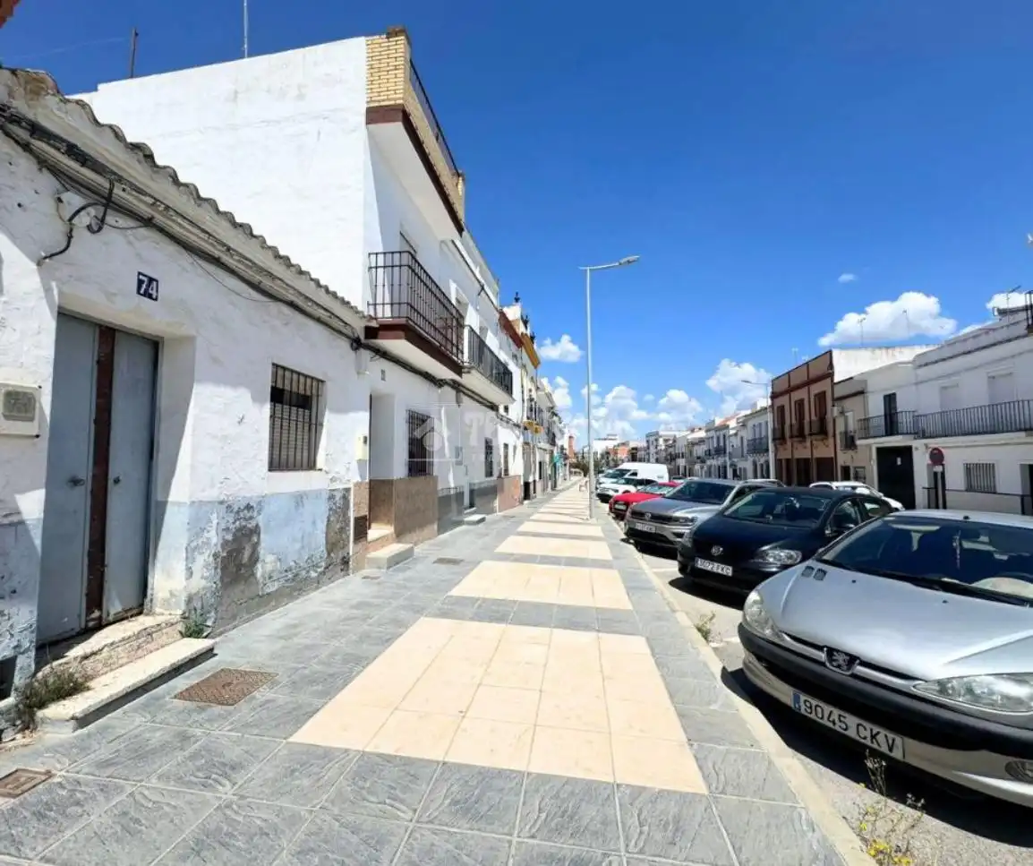 Vista exterior de Casa o xalet en venda en Las Cabezas de San Juan