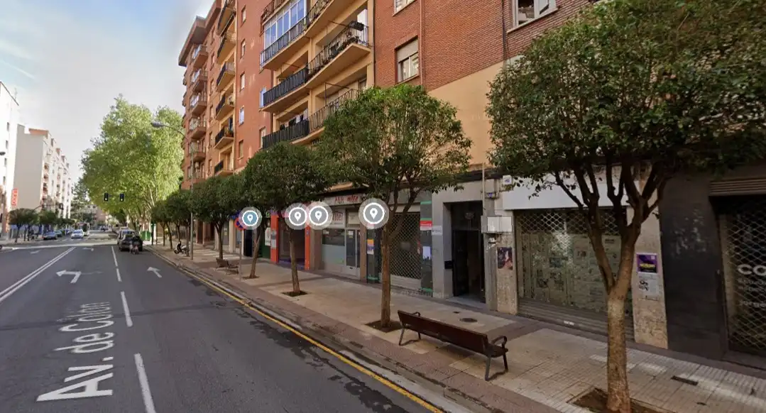 Locale commerciale in vendita a Avenida de Colón