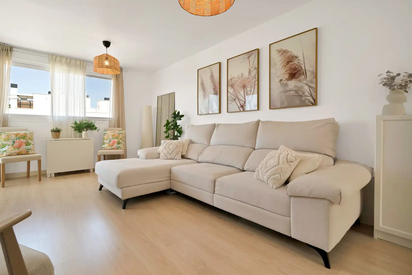 Living room of Attic for sale in Estepona  with Air Conditioner, Terrace and Storage room