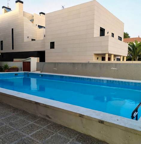 Apartamento en Alquiler en Lluminetes