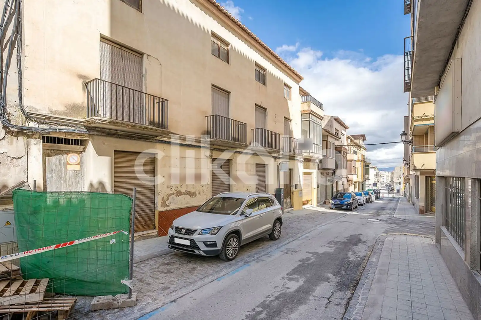 Vista exterior de Casa o xalet en venda en Baza amb Calefacció i Terrassa