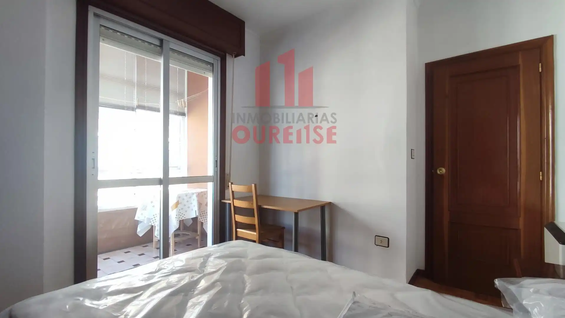 Bedroom of Flat for share in Ourense Capital   with Heating and Furnished