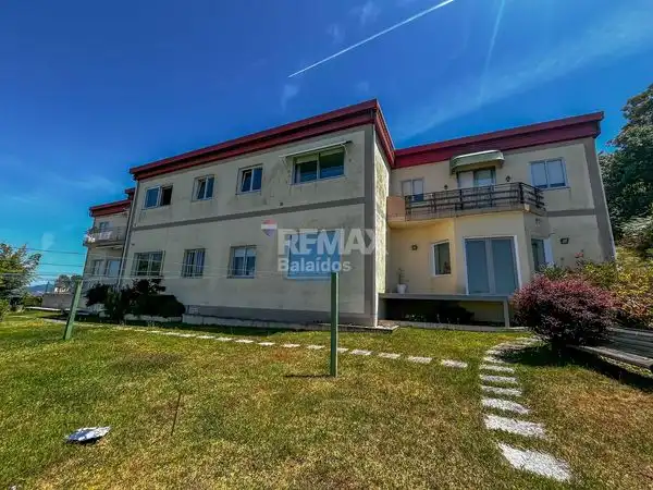 Außenansicht von Wohnung zum Verkauf in Nigrán mit Privatgarten und Abstellraum