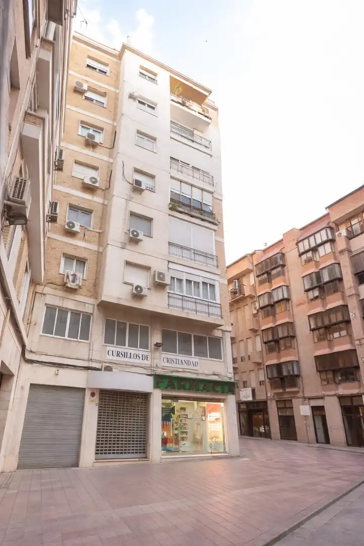 Apartment with lift for sale in Calle VINADER