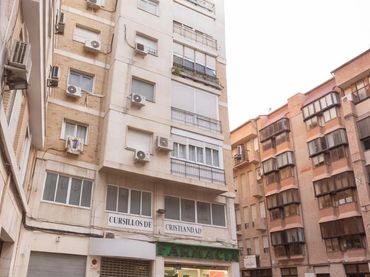 Apartament amb ascensor en venda a Calle VINADER