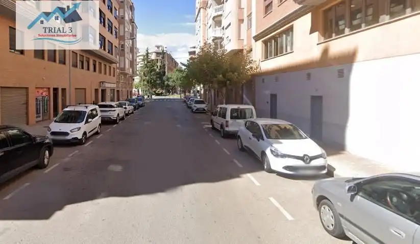 Individual for sale in Calle MONESTIR DE POBLET