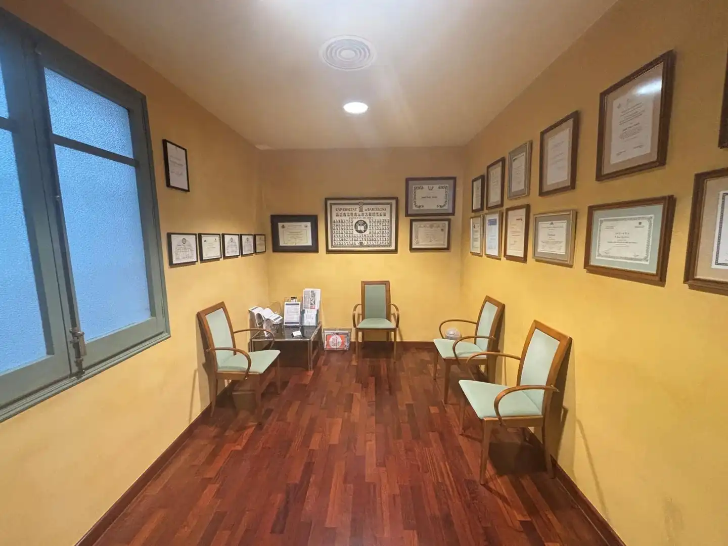Flat for sale in Girona  with Air Conditioner