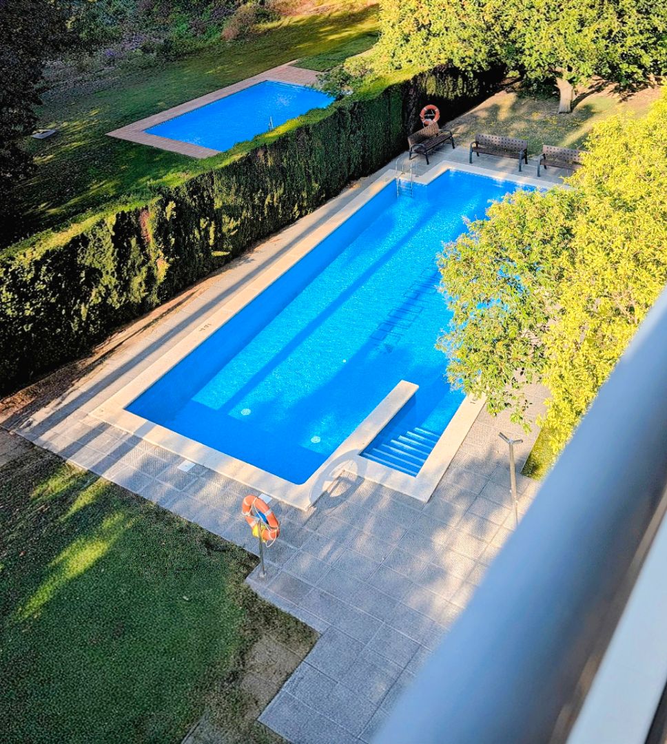 Piscina de Pis en venda en Salou amb Aire condicionat, Calefacció i Jardí privat