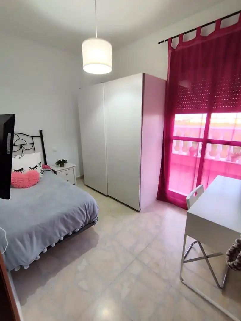 Habitación de Casa adosada en venta en Burguillos con Terraza y Piscina comunitaria