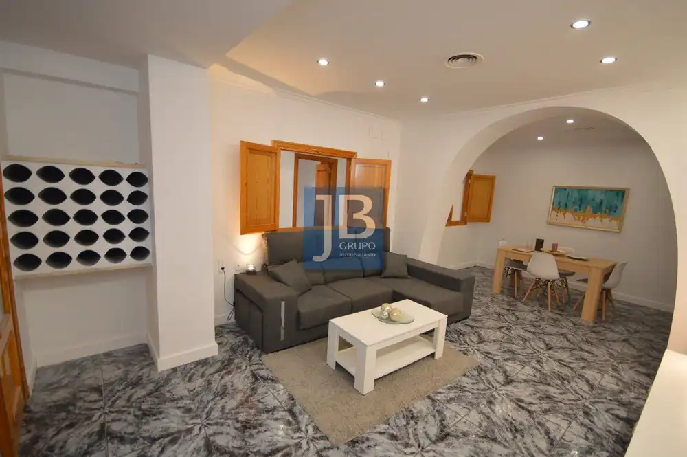 Casa adosada en venda en L'Alcúdia de Crespins amb Terrassa, Moblat i Forn