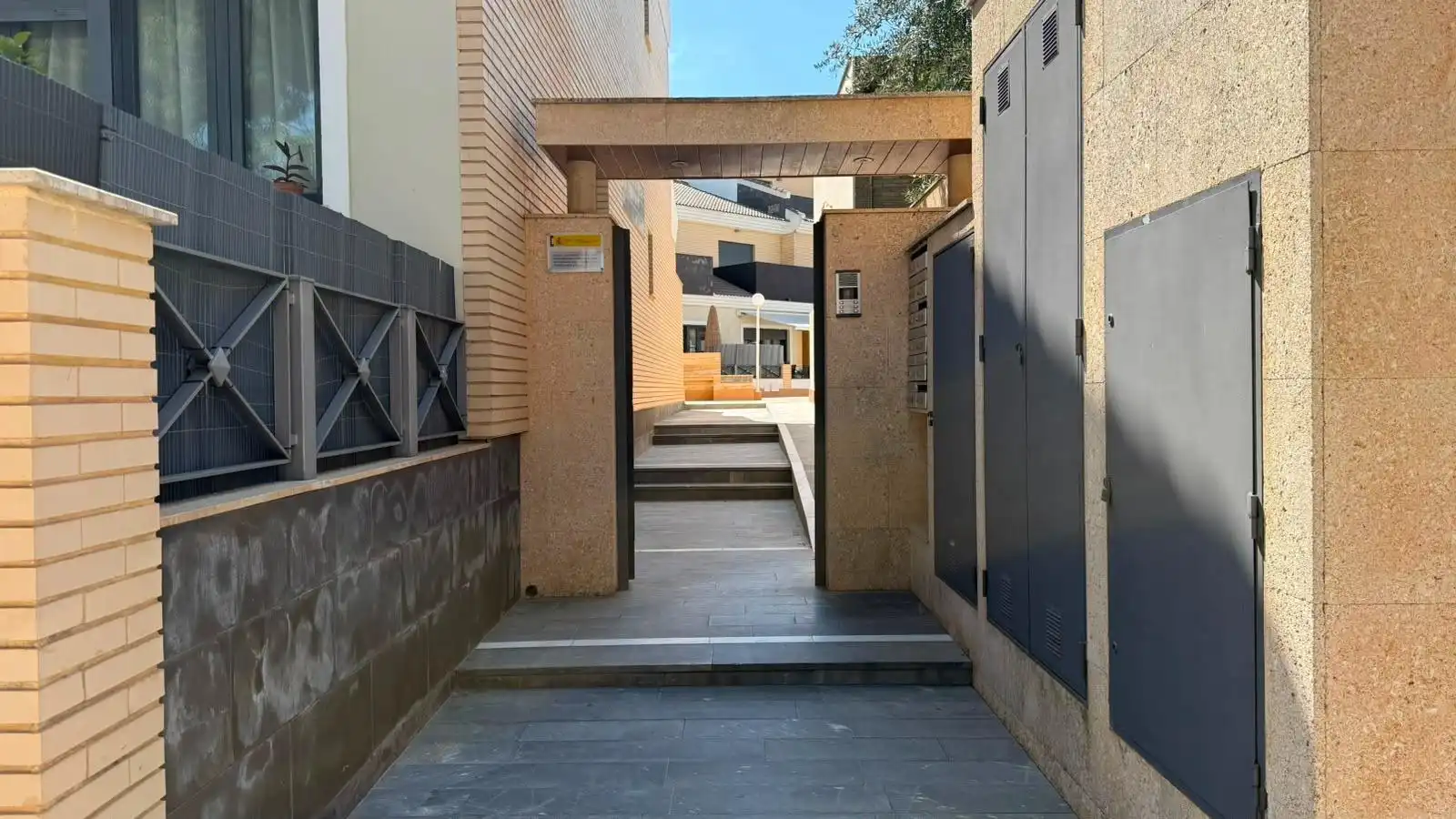 Vista exterior de Casa adosada en venta en San Javier con Aire acondicionado, Calefacción y Jardín privado