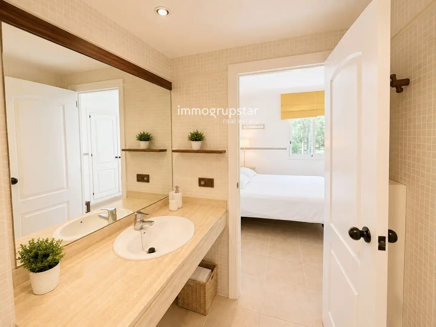 Bathroom of Attic for sale in Pals  with Air Conditioner, Heating and Terrace