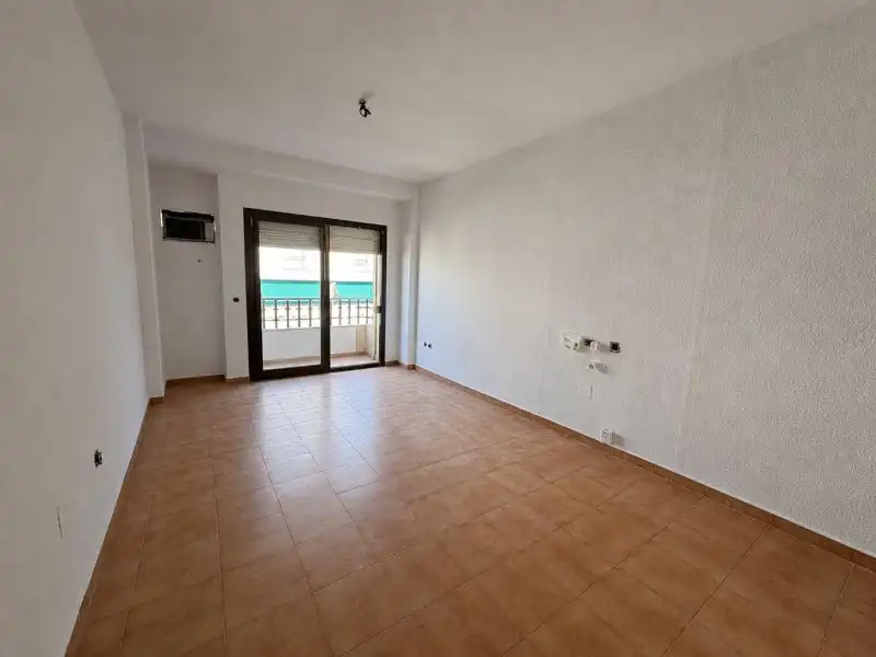 Vista exterior de Estudio en venta en Torremolinos con Terraza y Balcón