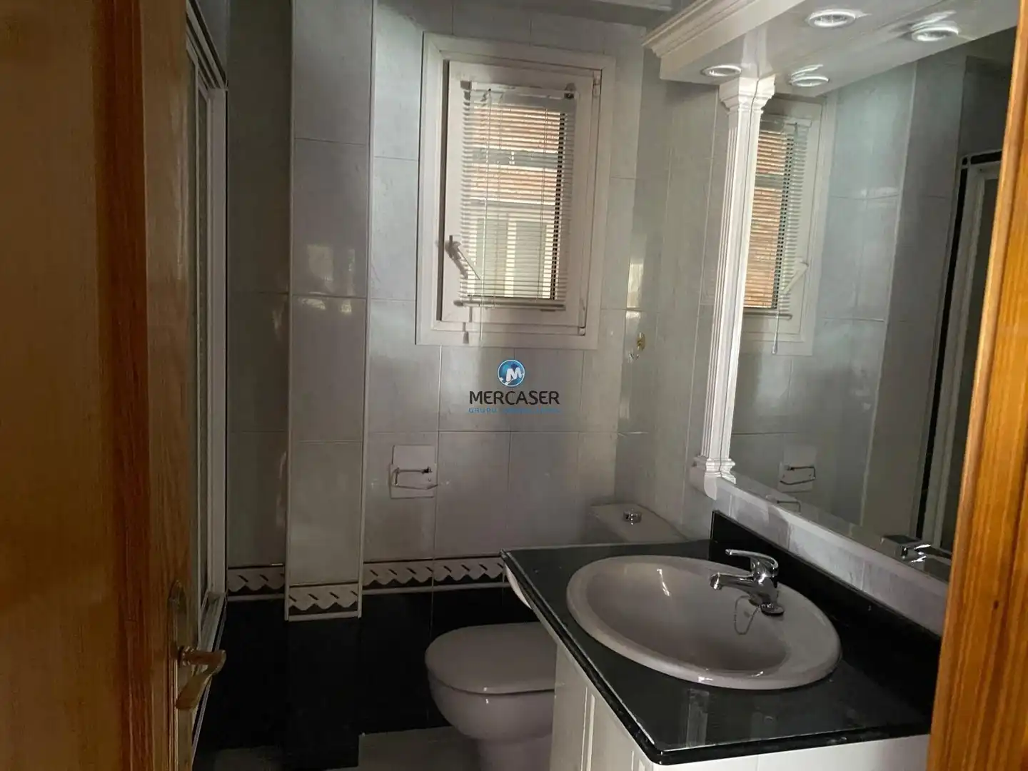 Bathroom of Flat for sale in Alcalá de Henares