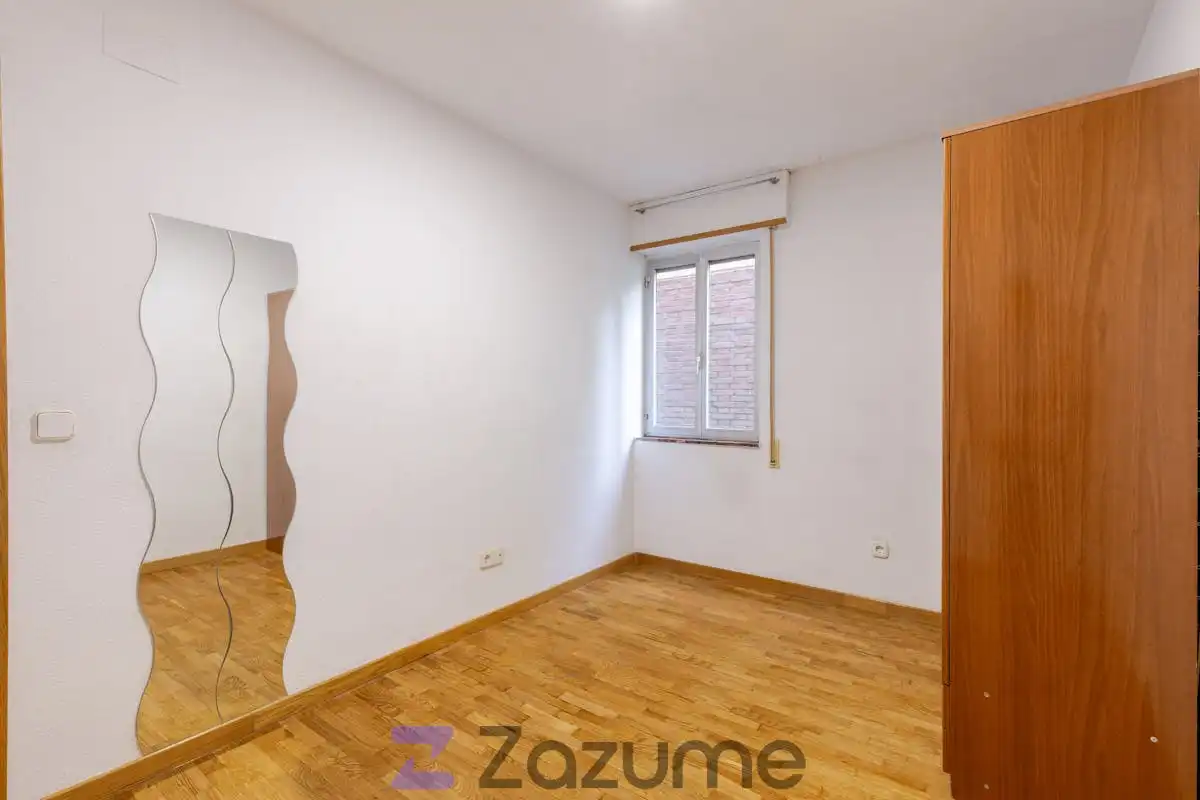 Dormitori de Pis de lloguer en Madrid amb Aire condicionat, Parquet i Terrassa